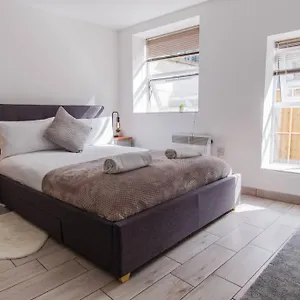Apartment Studio ✧ High Street -, Bournemouth