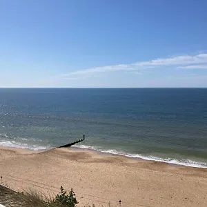 Apartment New Within Short Walk Of The, Bournemouth