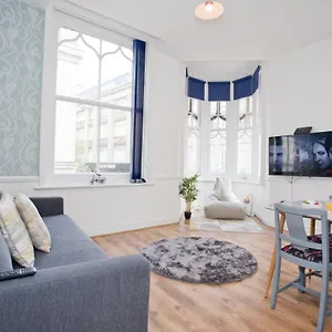 Apartment Digby - Prime Town Centre Location - Close To The Beach!, Bournemouth